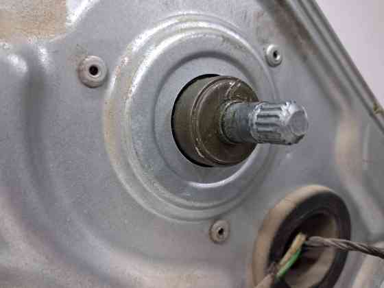 Стеклоподъемник задний левый (ручной) Kia Ceed ED 1.6 DIESEL D4FB 2006 (б/у) Киев