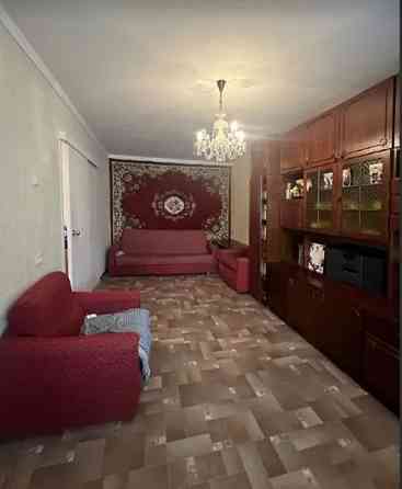 Продам. 2-к.кв. 8/9, ж/м Перемога-3, Набережна Перемоги 108 Днепр