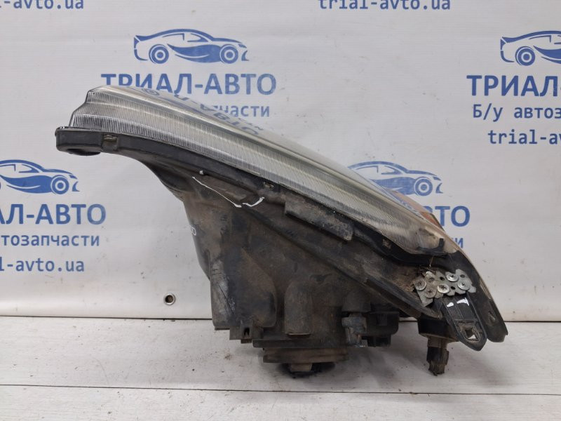 Фара правая галоген Mitsubishi L200 KB 2.5 DIESEL 4D56 2006 (б/у) Киев - изображение 7