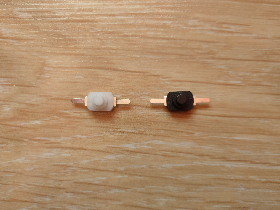 Кнопка маленькая с фиксацией для фонариков Киев - изображение 6