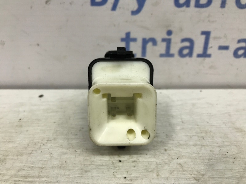 Кнопка стеклоподъемника Mitsubishi Pajero Wagon 3 3.2 ДИЗЕЛЬ 4M41 1999 (б/у) Київ - зображення 3