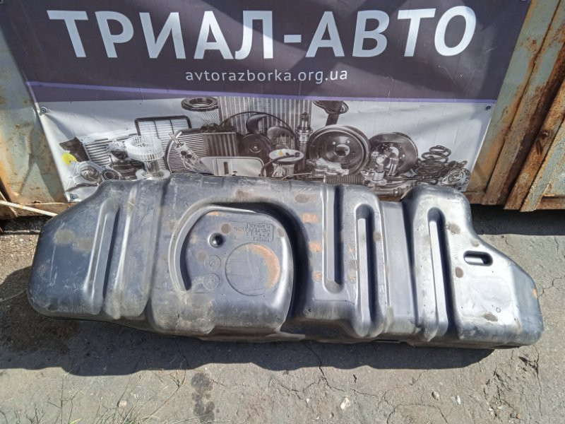 Бак топливный пластик Toyota Prado J120 4.0 БЕНЗИН 2002 (б/у) Киев - изображение 4