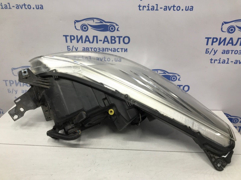 Фара правая галоген Ford Kuga CBS 2.0 DIESEL 2011 (б/у) Київ - зображення 6