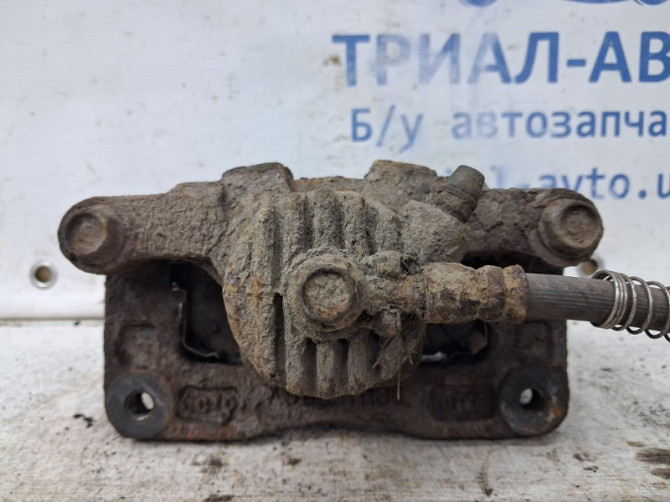 Суппорт задний правый Kia Sorento BL 2.5 DIESEL D4CB 2002 (б/у) Київ - зображення 3