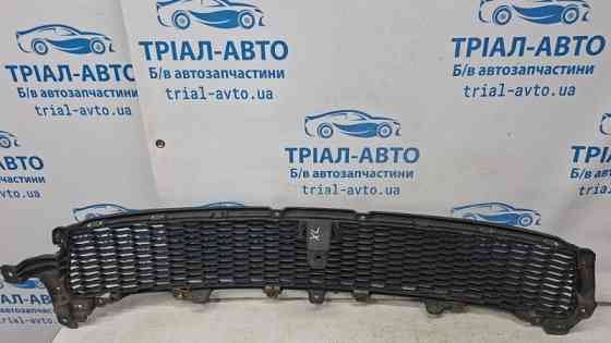 Решетка бампера центральная Mitsubishi Outlander XL 2.2 DIESEL 4HK 2007 (б/у) Київ