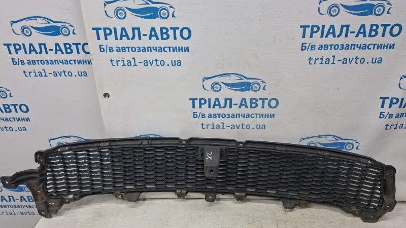 Решетка бампера центральная Mitsubishi Outlander XL 2.2 DIESEL 4HK 2007 (б/у) Київ - зображення 4