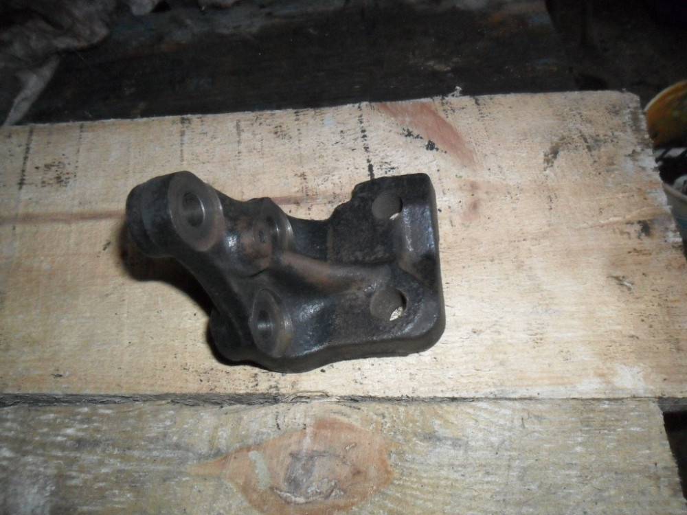 Mazda GA2A39030E, Кронштейн двигуна Мазда Премасі, FP, FS, оригінал Вінниця - зображення 4