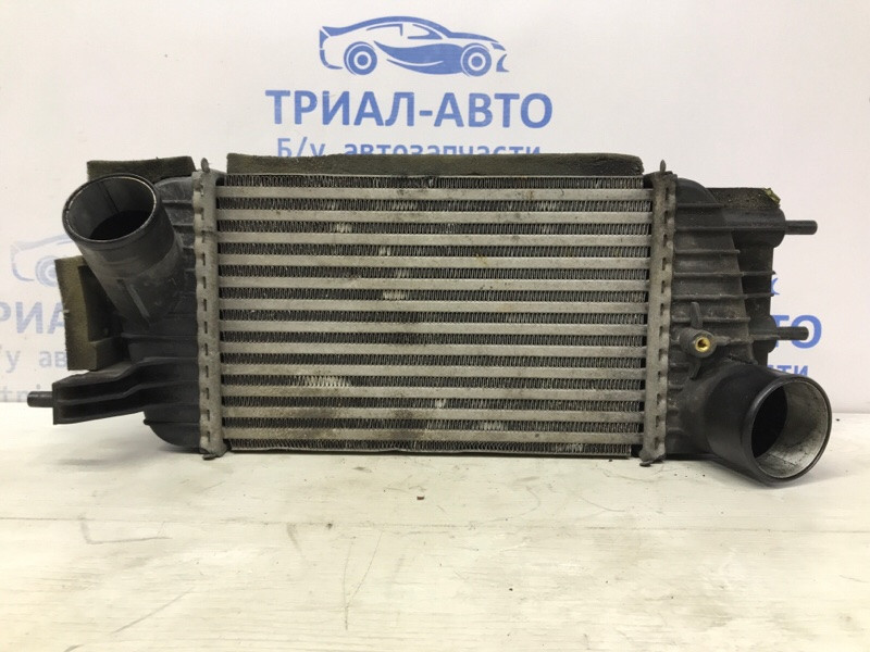 Радиатор интеркуллера Nissan Juke F15 1.6 TURBO MR16DDT 2010 (б/у) Киев - изображение 1
