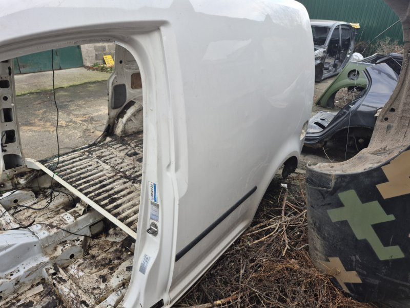 Четверть автомобиля задняя левая Volkswagen Caddy 2K 1.9 DIESEL BJB 2003 (б/у) Київ - зображення 4