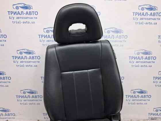 Сиденье переднее левое Mitsubishi Pajero Wagon 3 3.2 ДИЗЕЛЬ 4M41 1999 (б/у) Киев