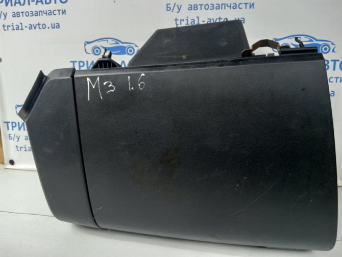 Бардачок Mazda 3 BK 1.6 БЕНЗИН Z6 2003 (б/у) Киев - изображение 5