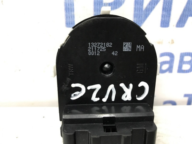 Корректор зеркал Chevrolet Cruze J300 1.8 F18D4 2009 (б/у) Киев - изображение 3