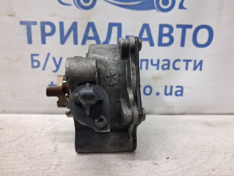 Насос вакуумный Jeep Cherokee 2013-2019 05047967AB (Арт. 77836) Київ - зображення 2