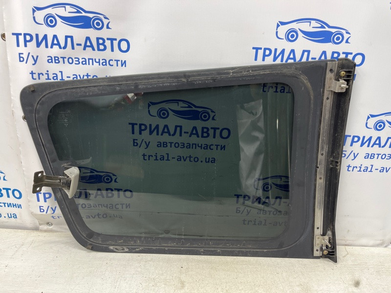 Стекло в кузов заднее правое Mitsubishi Pajero Wagon 3 3.2 ДИЗЕЛЬ 4M41 1999 (б/у) Київ - зображення 2
