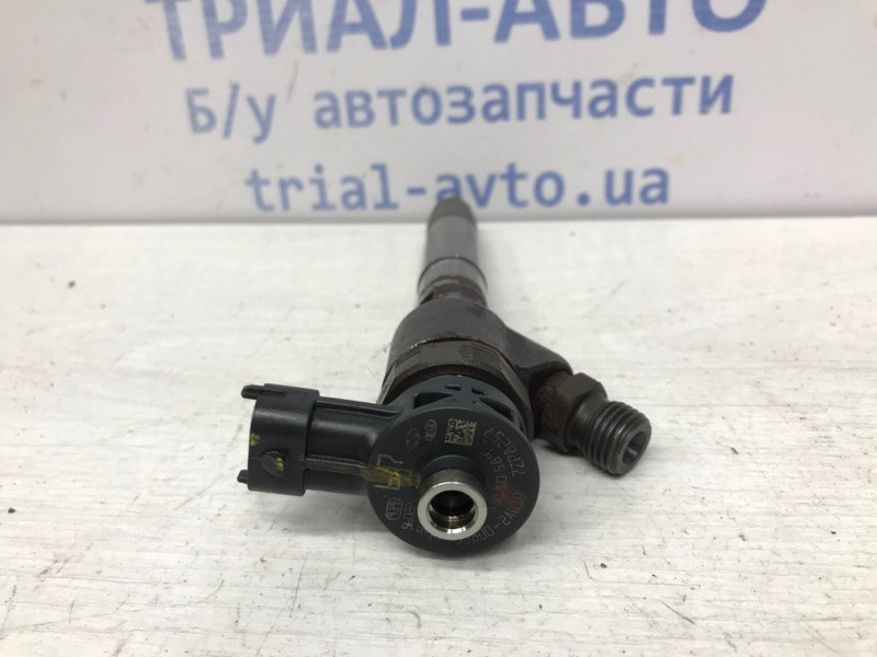 Форсунка топливная Hyundai Tucson TL 1.7 DIESEL D4FD 2015 (б/у) Киев - изображение 2