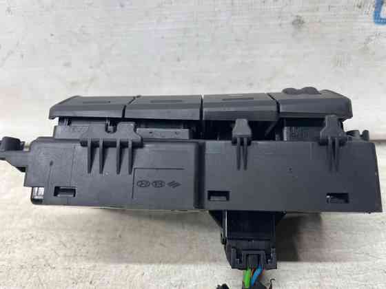 Кнопки управления Hyundai I30 GD 1.6 DIESEL D4FB 2011 (б/у) Київ
