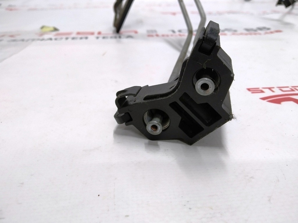 Тормозные трубки передней магистрали комплект Tesla model 3 1044712-00-D Киев - изображение 3