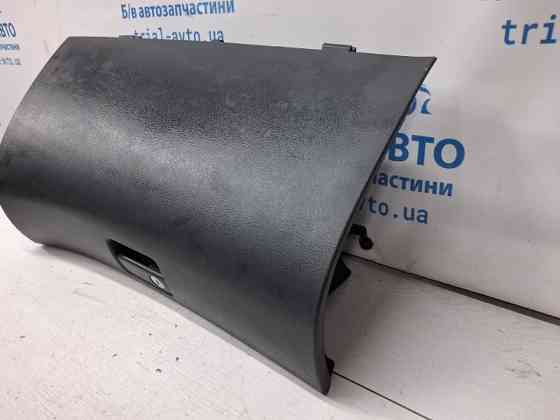 Бардачок Toyota Avensis T25 2.2 DIESEL 2ADFTV 2002 (б/у) Киев