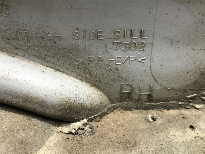 Накладка порога внешняя правая Mitsubishi Pajero Wagon 3 3.2 ДИЗЕЛЬ 4M41 1999 (б/у) Киев - изображение 7