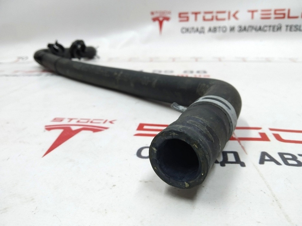 2Шланг охлаждения с тройного клапана на четвертной клапан Tesla model S 6008298-00-G Київ - зображення 2