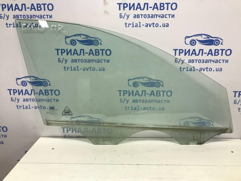 Стекло двери переднее правое Kia Ceed ED 1.6 DIESEL D4FB 2006 (б/у) Киев - изображение 1