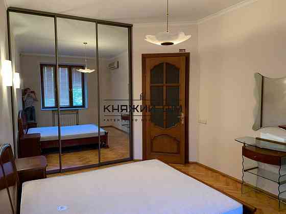 Продаж 4-кімнатої квартири, метро Вокзальна, вул. Шовкуненко. Код 21147682 Киев