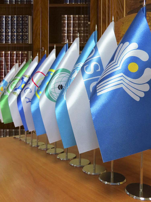 Металлический настольный флагшток на 1 флажок Киев - изображение 2