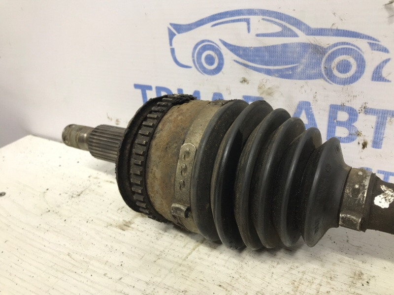 Привод передний правый МКПП Mitsubishi L200 KB 2.5 ДИЗЕЛЬ 4D56U 2006 (б/у) Київ - зображення 3