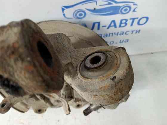 Цапфа задняя правая со ступицей Toyota Avensis T25 1.8 БЕНЗИН 1ZZFE 2002 (б/у) Київ