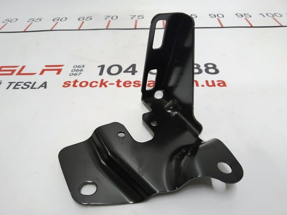 Кронштейн сиденья второго ряда правый AWD Tesla model S, model S REST 1006863-00-B Київ - зображення 2