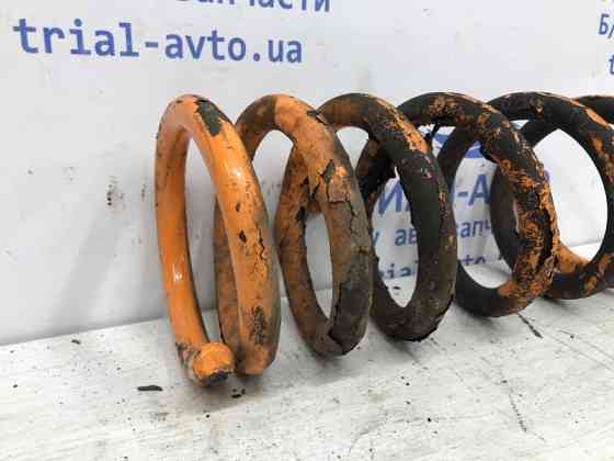 Пружина задняя Mitsubishi Pajero Wagon 3 3.2 ДИЗЕЛЬ 4M41 1999 (б/у) Киев