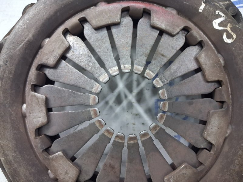 Корзина сцепления Toyota Avensis T25 1.8 БЕНЗИН 1ZZFE 2002 (б/у) Київ - зображення 2