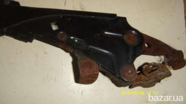 Ручник с замками безопасности Audi A6 C5 2.5 tdi 2000 г Дніпро - зображення 3