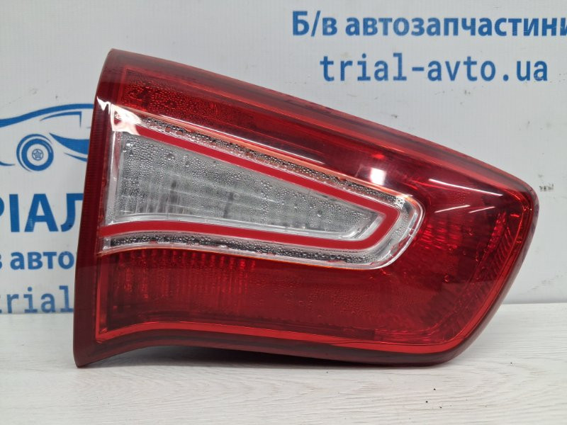 Фонарь задний внутренний левый Kia Sportage SL 1.7 DIESEL D4FD 2010 (б/у) Киев - изображение 1