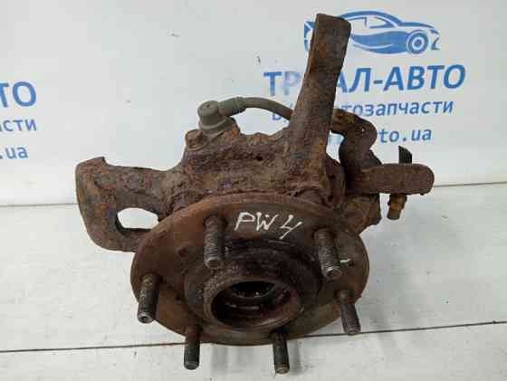 Кулак поворотный левый со ступицей Mitsubishi Pajero Wagon 4 3.2 ДИЗЕЛЬ 4M41 2006 (б/у) Киев