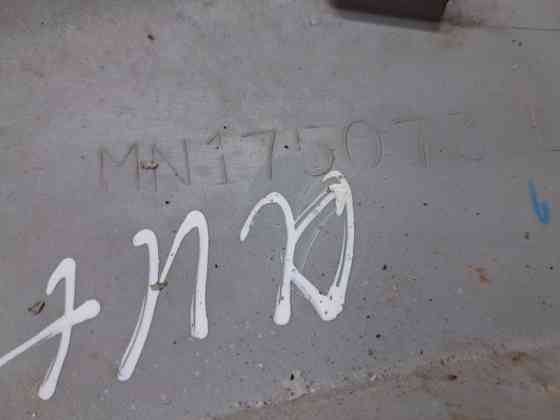 Накладка двери Mitsubishi Outlander CU 2.4 БЕНЗИН 4G69 2003 задн. лев. (б/у) Киев