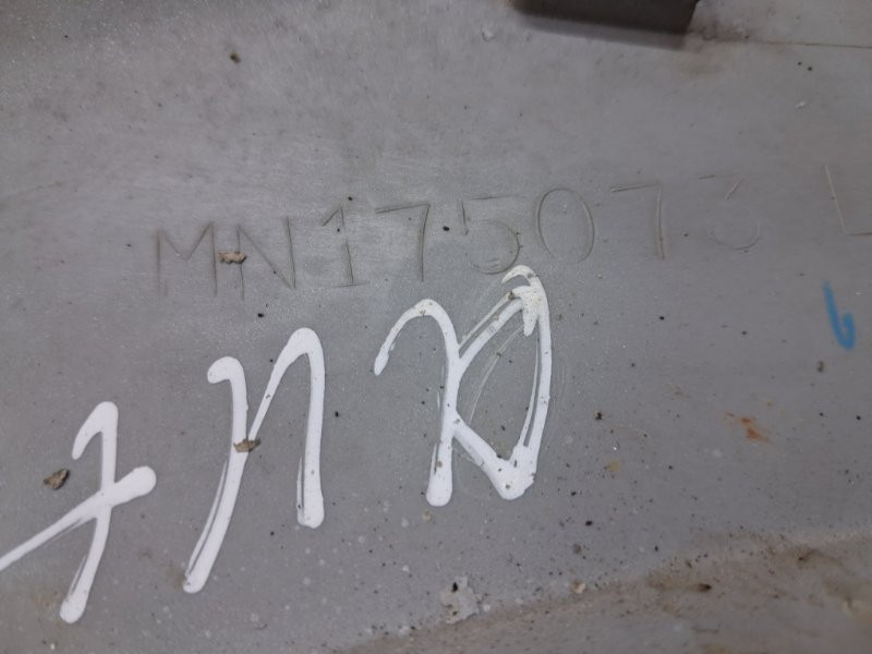 Накладка двери Mitsubishi Outlander CU 2.4 БЕНЗИН 4G69 2003 задн. лев. (б/у) Киев - изображение 6