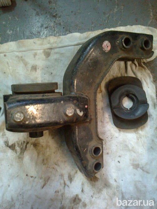 Подушка ( опора) двигателя мв436537 Мицубиси Ланцер 1.5 12v 92г.в. Винница - изображение 1