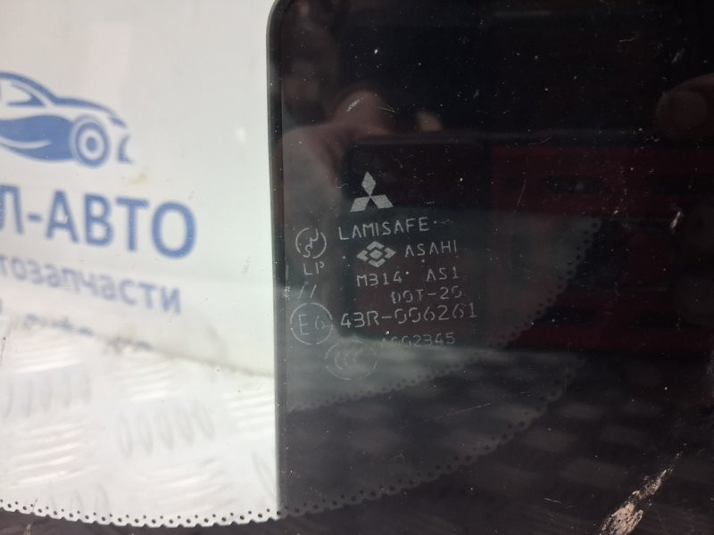 Стекло лобовое Mitsubishi Lancer 9 1.6 БЕНЗИН 4G18 2003 (б/у) Київ - зображення 4