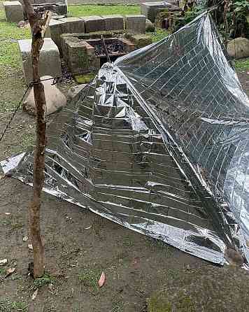 Спасательное одеяло 130×210 мм аварийное покрывало из фольги Київ