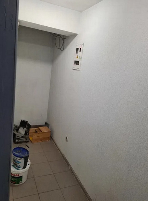 Продам. Магазин 43 м.кв. 1/5, 12-й квартал Дніпро - зображення 1