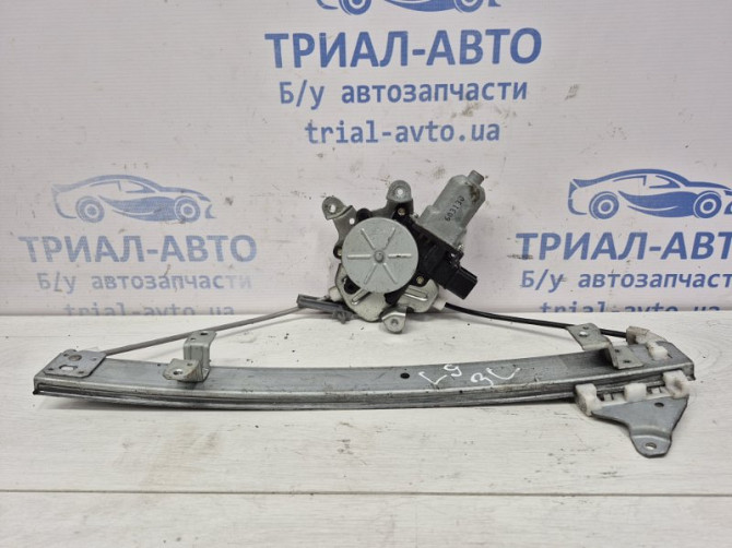 Стеклоподъемник задний левый Mitsubishi Lancer 9 1.6 БЕНЗИН 4G18 2003 (б/у) Киев - изображение 1