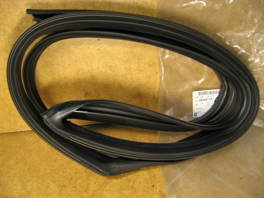 Уплотнитель стекла передней двери Lacetti Дніпро - зображення 1