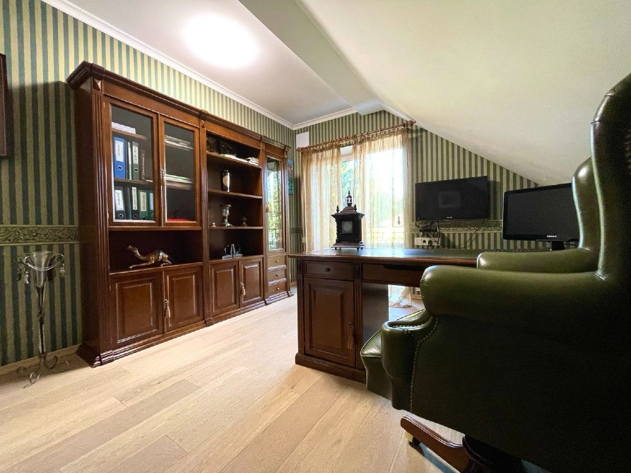 Продаж будинку в класичному стилі Луцк - изображение 6