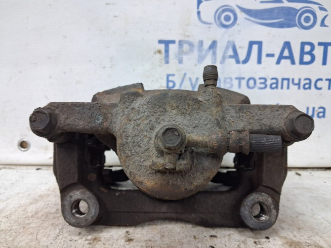 Суппорт передний правый Nissan Qashqai J10 2.0 БЕНЗИН MR20DE 2006 (б/у) Киев - изображение 3