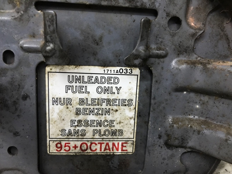 Лючок бака Mitsubishi Outlander XL 2.4 БЕНЗИН 4B12 2007 (б/у) Киев - изображение 3