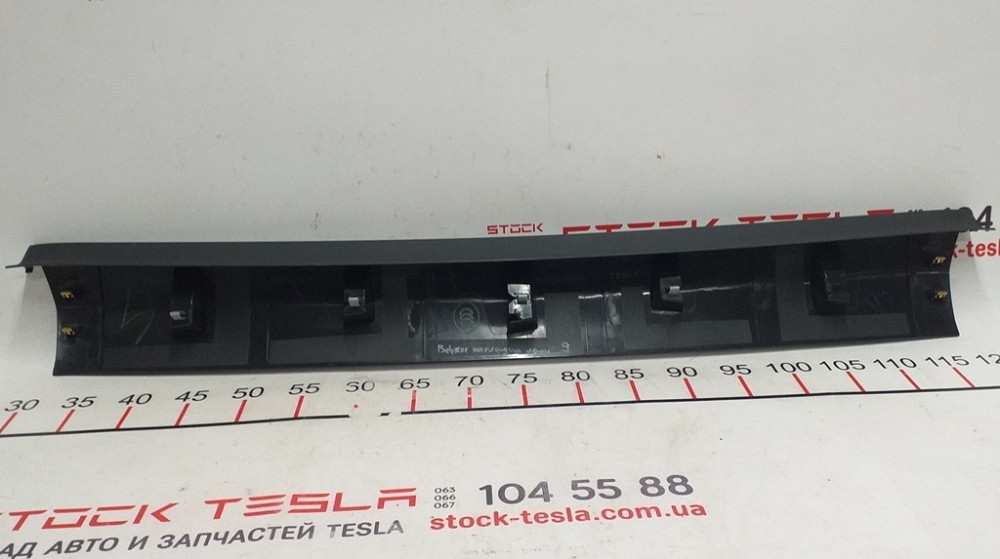 1Накладка крышки багажника верхняя в сборе с повреждением Tesla model X 1037906-50-E Київ - зображення 2