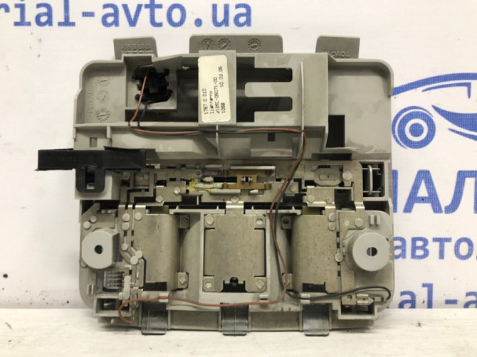 Плафон передний Toyota Avensis 2003-2009 8126305071B0 (Арт. 57158) Киев - изображение 2
