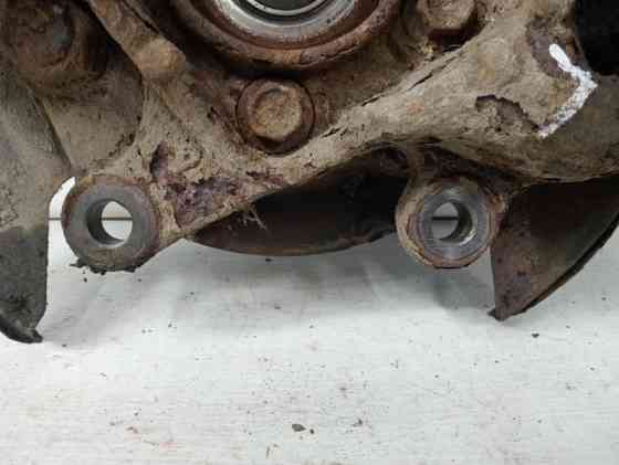 Цапфа задняя левая со ступицей Toyota RAV 4 A40 2.2 DIESEL 2ADFTV 2012 (б/у) Київ
