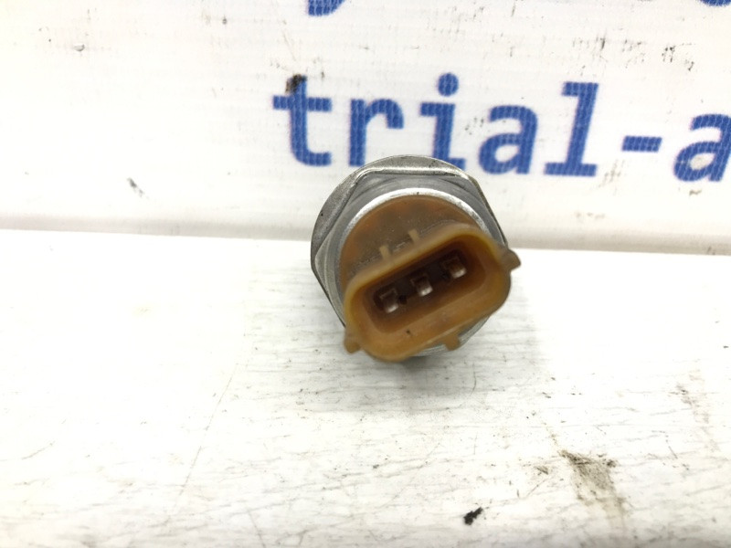 Датчик давления топлива в рейке Nissan Juke F15 1.6 TURBO MR16DDT 2010 (б/у) Київ - зображення 2